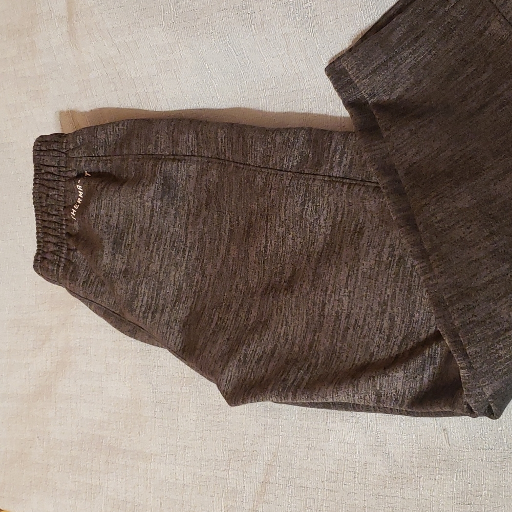 Boys Nike ThermaFit Sweats Size 6